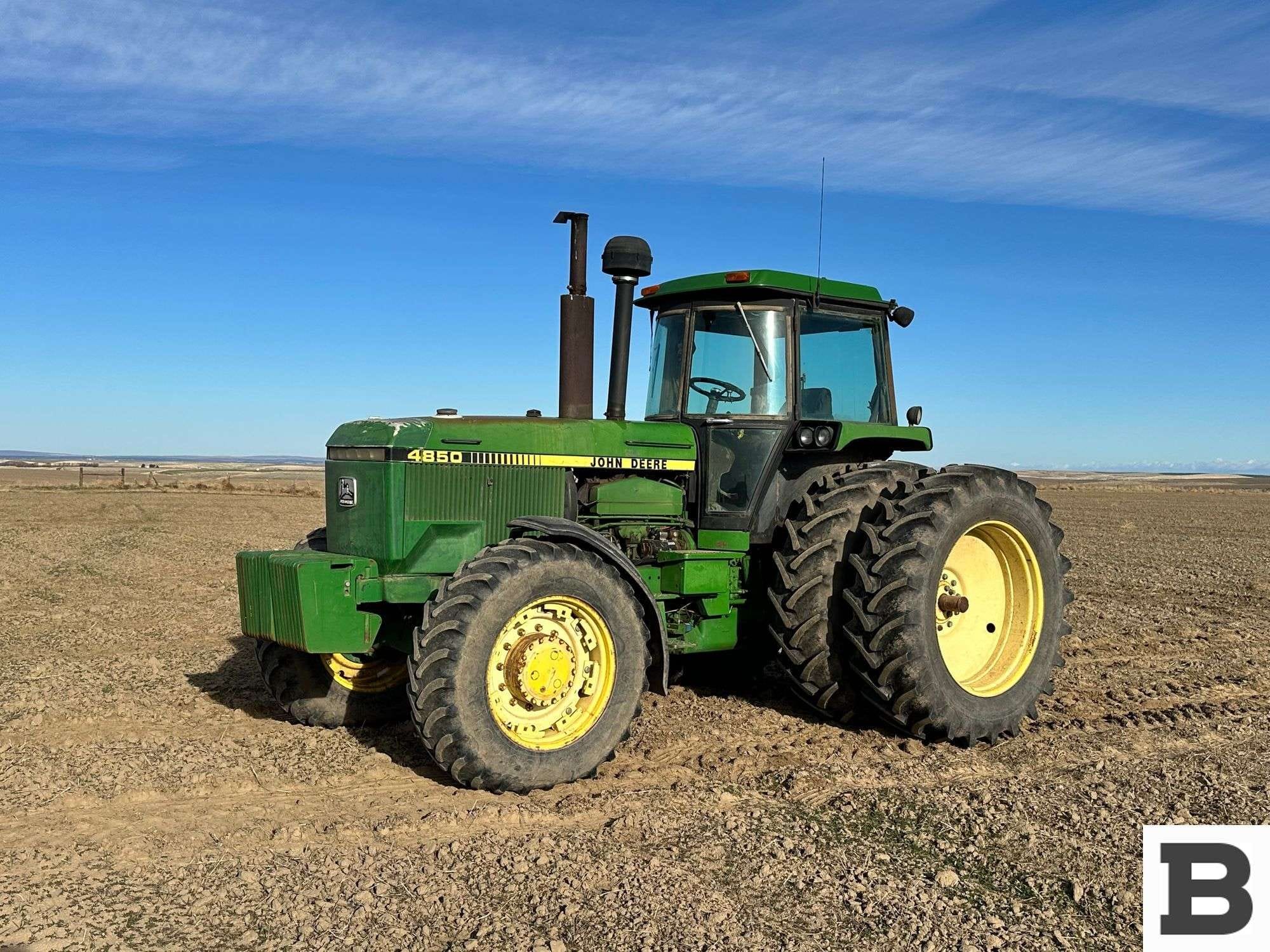 1985 John Deere 4850 Equipment Image0