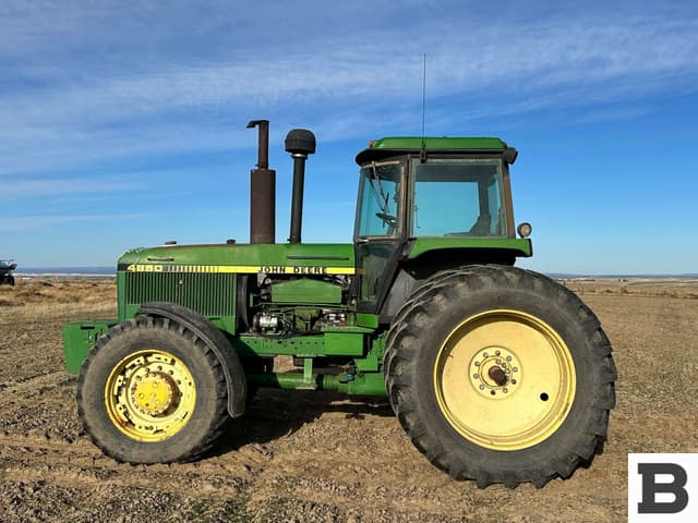 Image of John Deere 4850 equipment image 2
