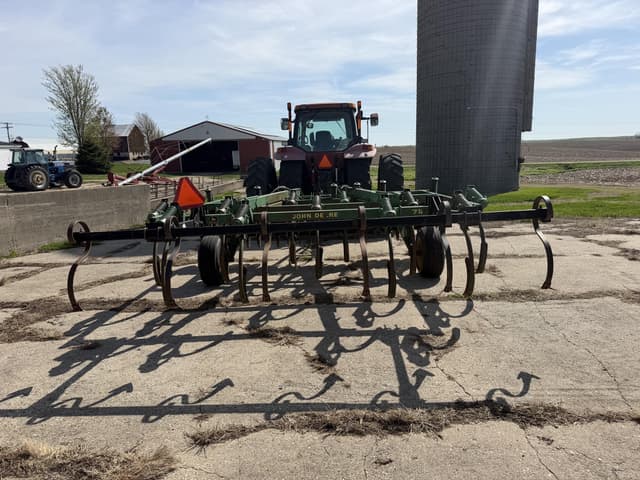 Image of John Deere 712 equipment image 3