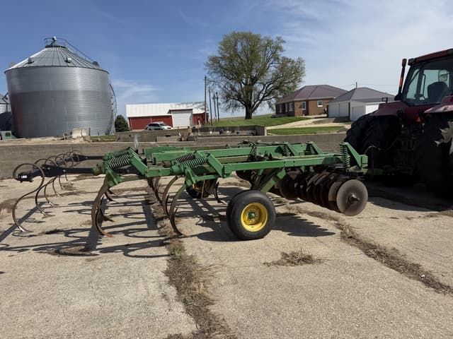 Image of John Deere 712 equipment image 1