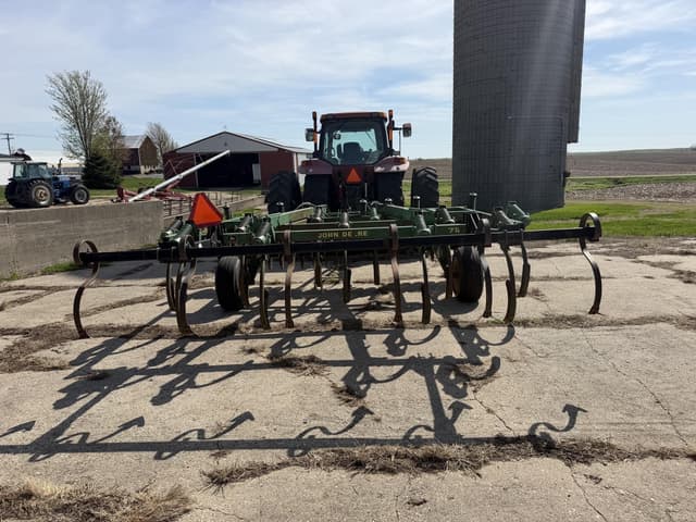 Image of John Deere 712 equipment image 3