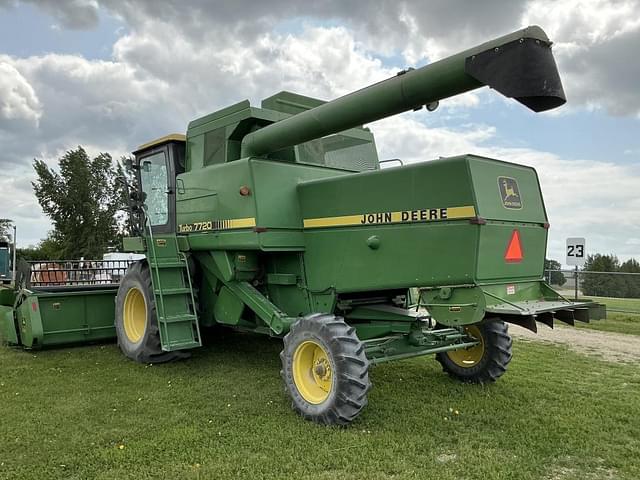 Image of John Deere 7720 equipment image 4