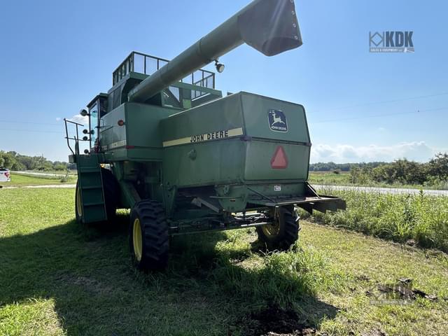 Image of John Deere 7720 Titan II equipment image 2