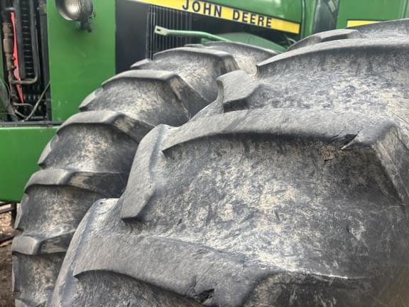Image of John Deere 8450 equipment image 4