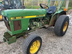 1985 John Deere 850 Image