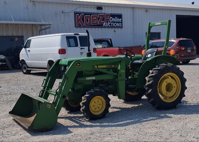 Image of John Deere 850 equipment image 4