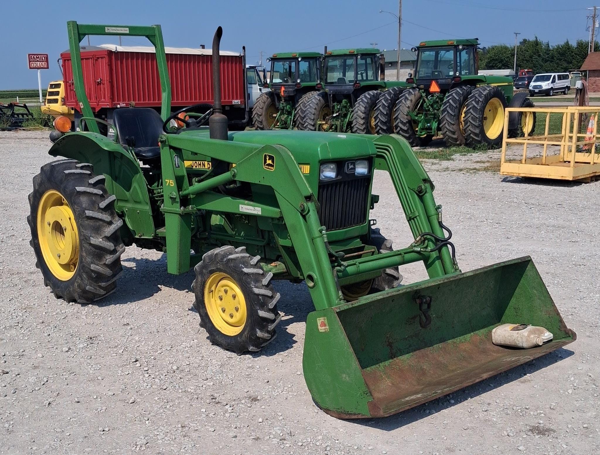 1985 John Deere 850 Equipment Image0