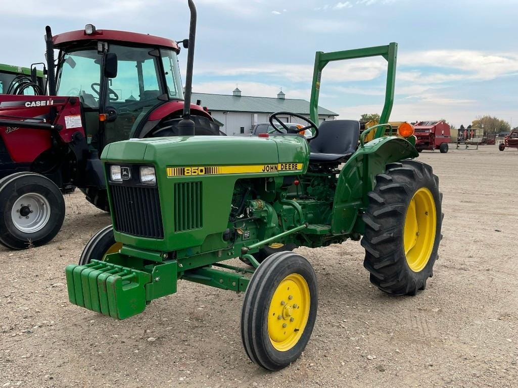Main image John Deere 850