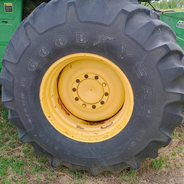 Image of John Deere 8820 Turbo equipment image 3