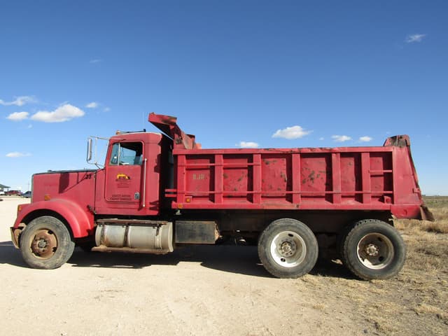 Image of Kenworth W900 equipment image 1