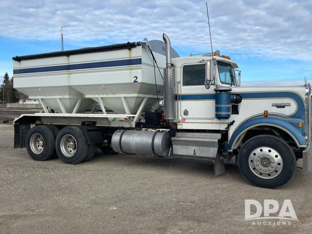 Image of Kenworth W900 equipment image 2