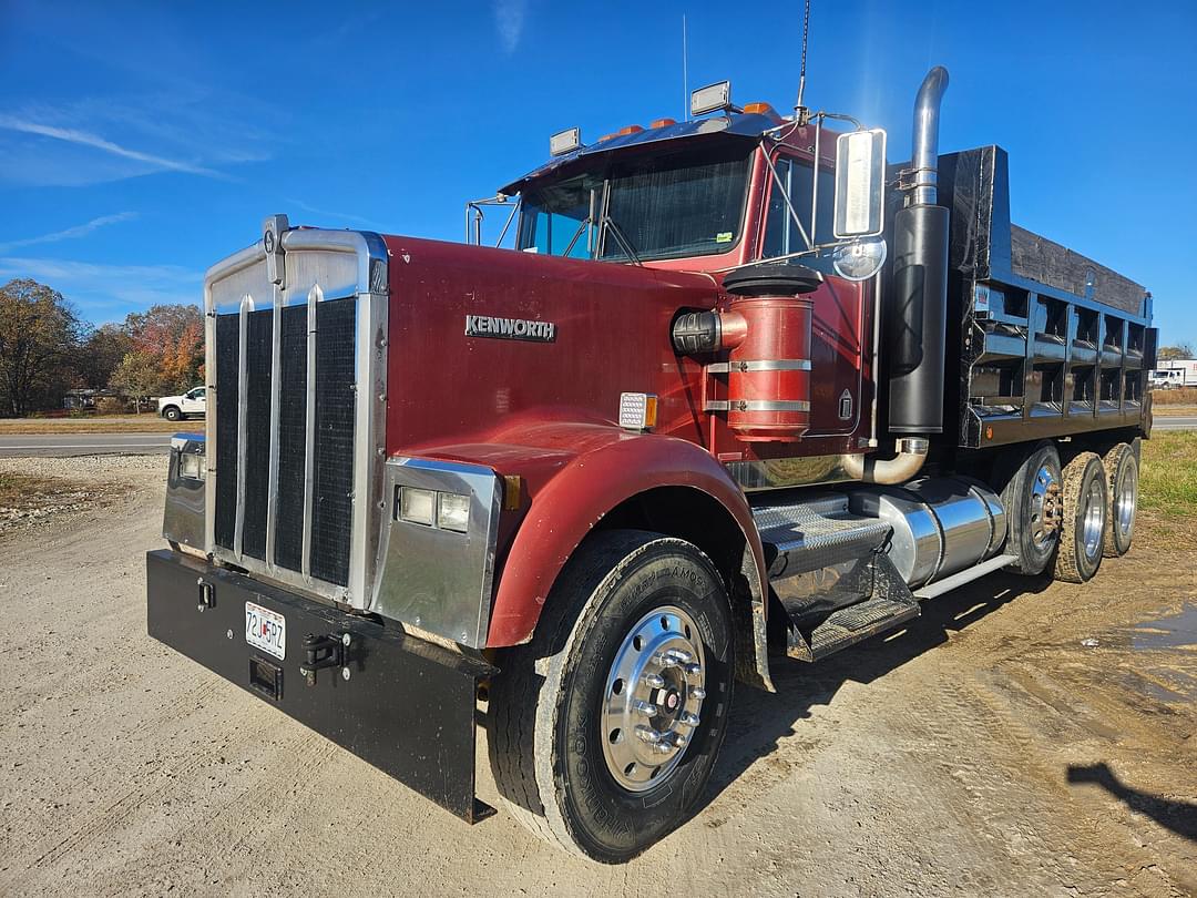 Image of Kenworth W900 Primary image