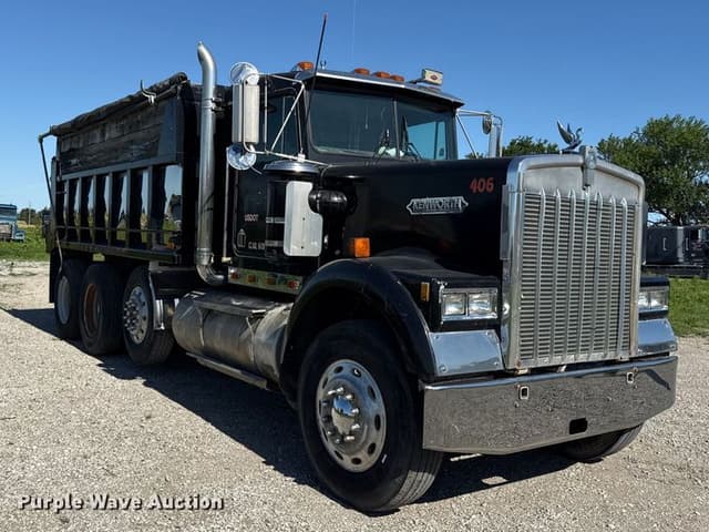 Image of Kenworth W900 equipment image 2