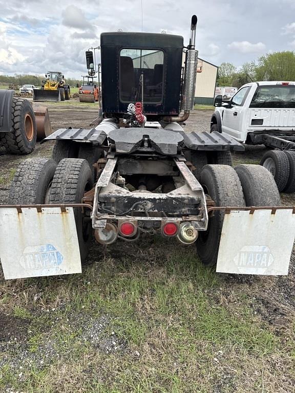 Image of Kenworth W900 equipment image 4