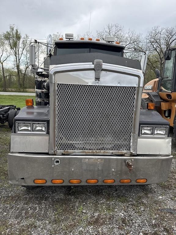 Image of Kenworth W900 equipment image 1