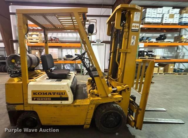Image of Komatsu FG20S-4 equipment image 3