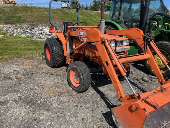 Main image Kubota L2550