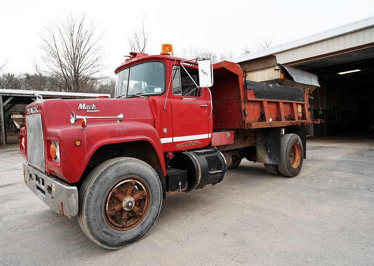 Sold 1985 Mack R600 Other Equipment Trucks Tractor Zoom