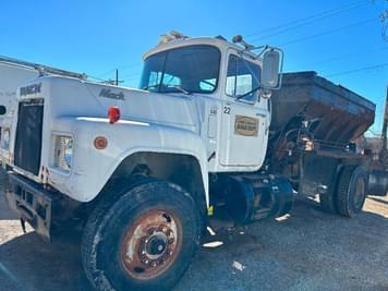 Main image Mack R685ST