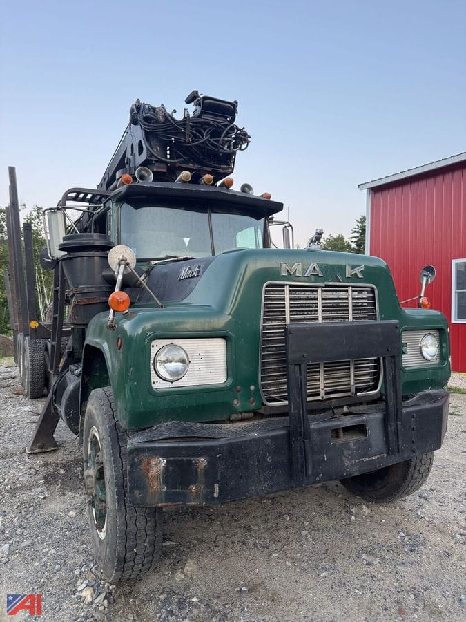 1985 Mack R686ST Equipment Image0