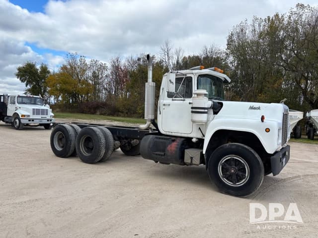 Image of Mack R686ST equipment image 1