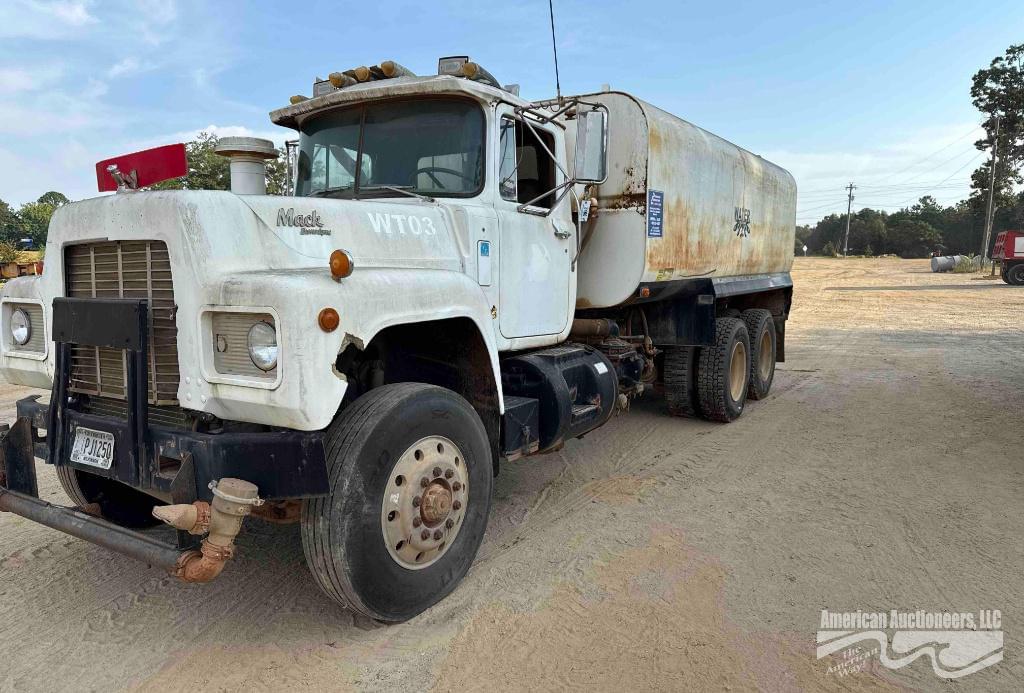 Image of Mack RD686S Primary image