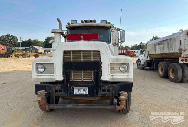 Image of Mack RD686S equipment image 1