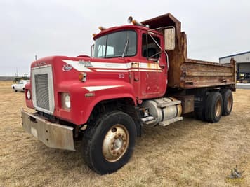 Main image Mack RS686