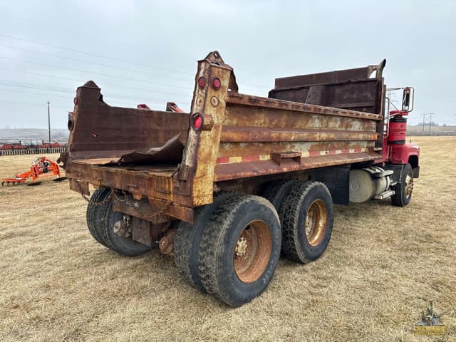 Image of Mack RS686 equipment image 4