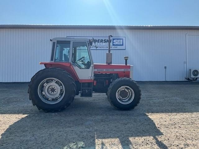 Image of Massey Ferguson 699 equipment image 2