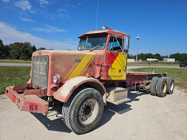 Image of Peterbilt 349 equipment image 1