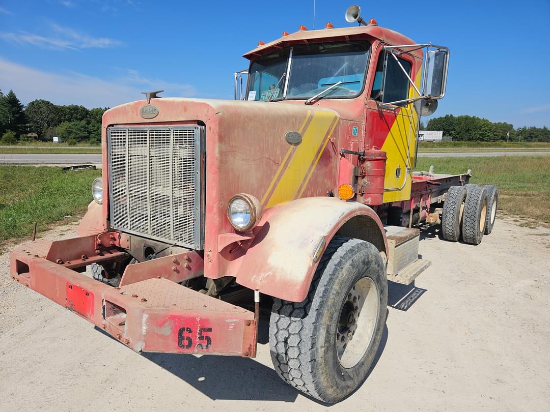 Image of Peterbilt 349 Primary image