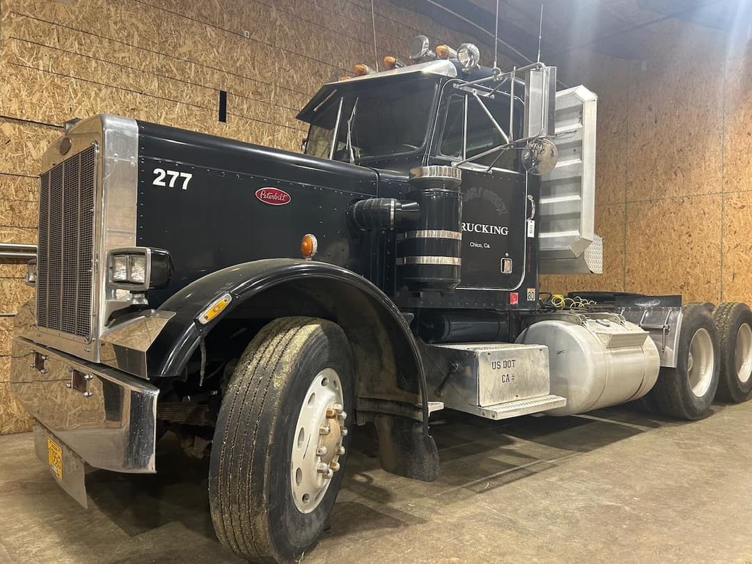Image of Peterbilt 359 Primary image