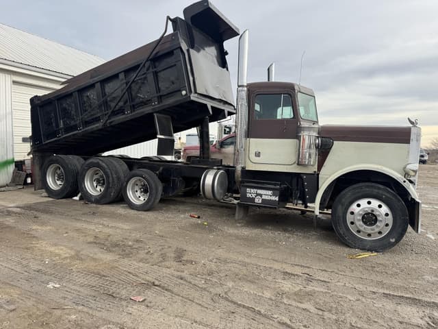 Image of Peterbilt 359 equipment image 1