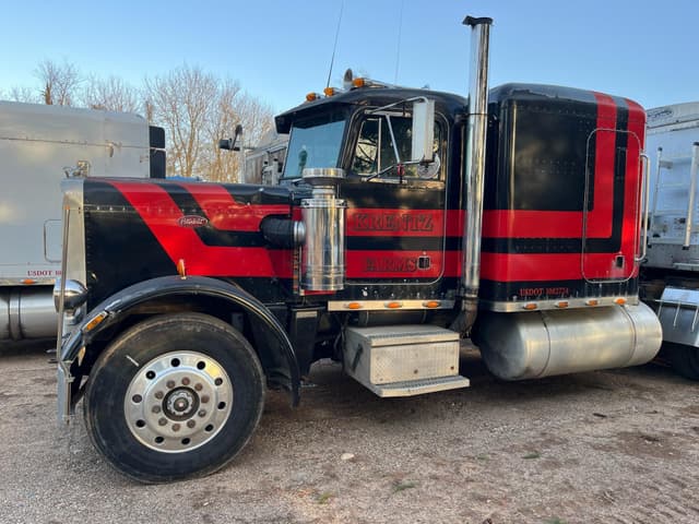 Image of Peterbilt 359 equipment image 2