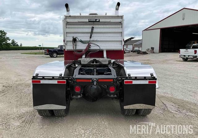 Image of Peterbilt 359 equipment image 3
