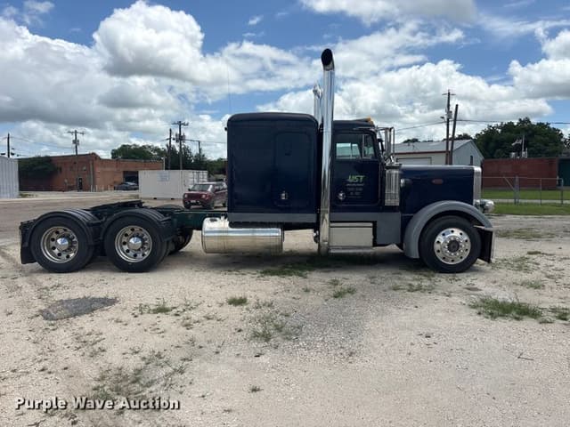 Image of Peterbilt 359 equipment image 3