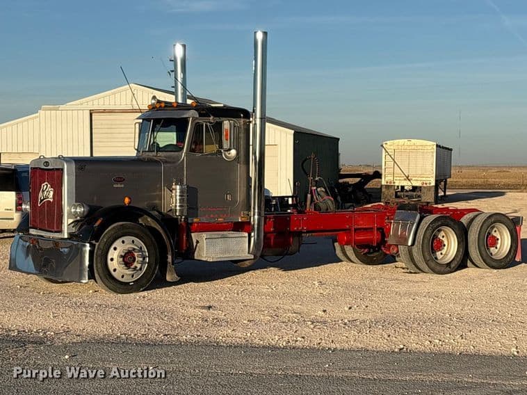 Image of Peterbilt 359 Primary image