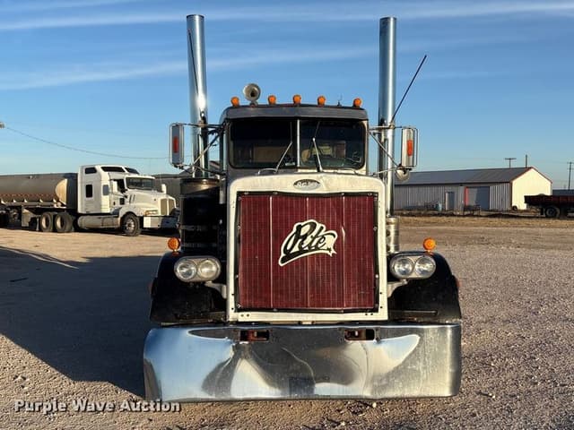 Image of Peterbilt 359 equipment image 1
