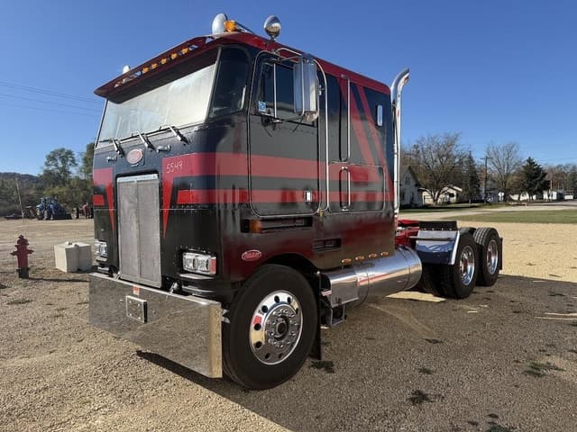 Image of Peterbilt 362 equipment image 2