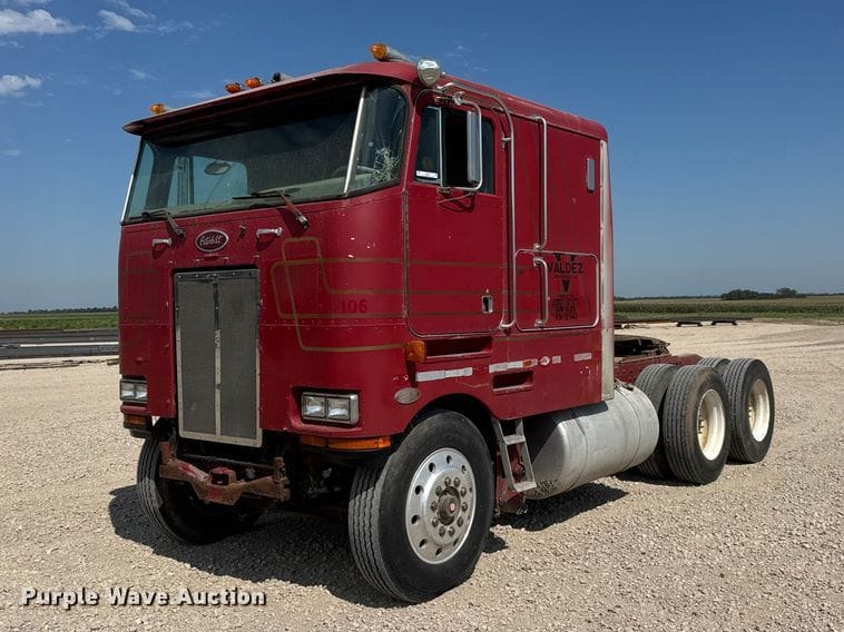 1985 Peterbilt 362 Equipment Image0