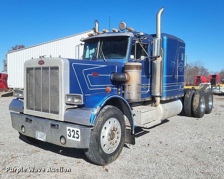 Main image Peterbilt 382