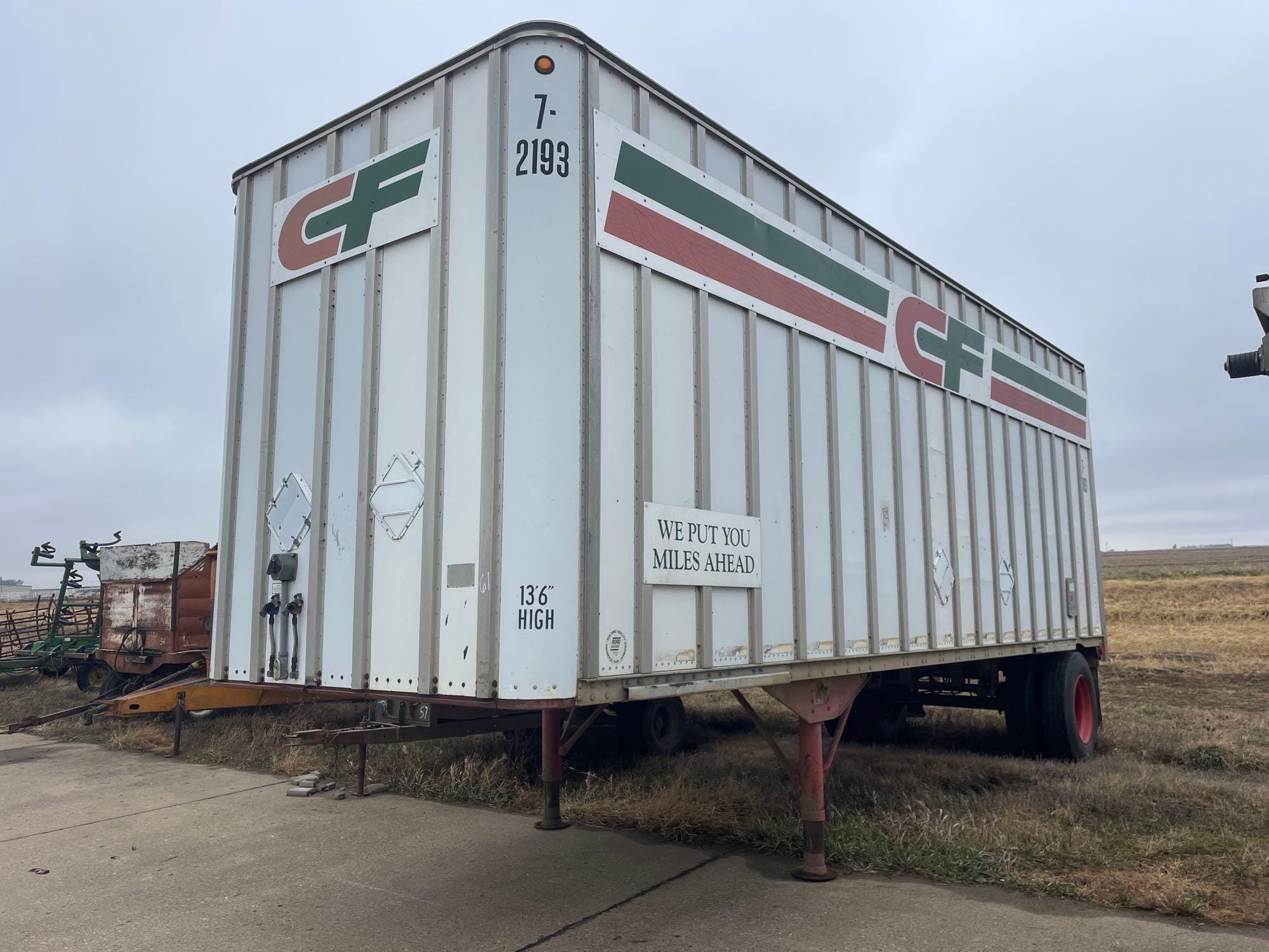 1985 Road Systems CFR28102 Equipment Image0