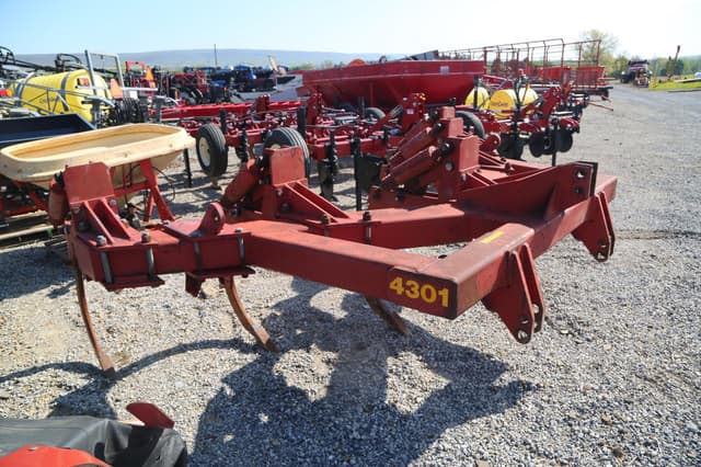 Image of Sunflower 4301 equipment image 2