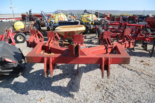 Image of Sunflower 4301 equipment image 1