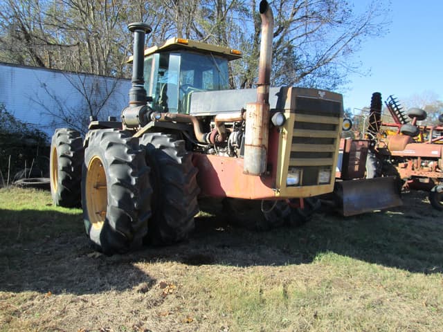 Image of Versatile 856 equipment image 1