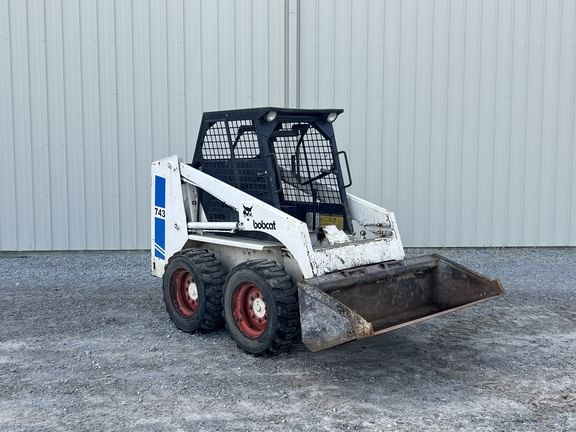 Main image Bobcat 743