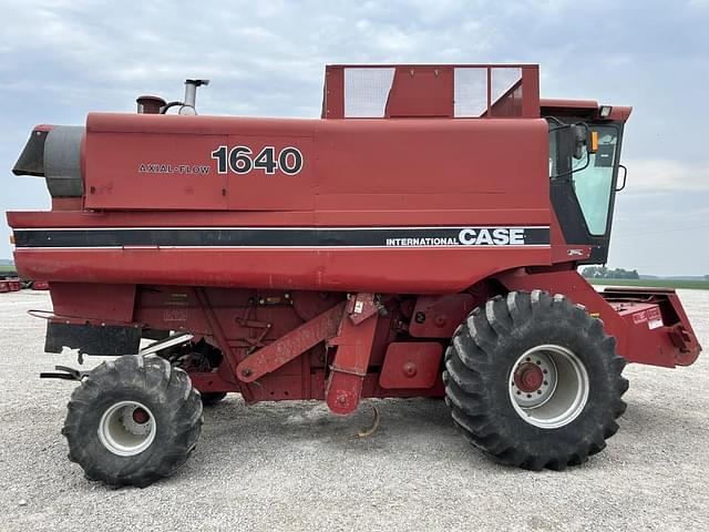 Image of Case IH 1640 equipment image 3