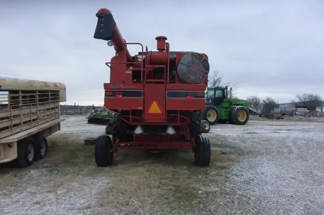 Image of Case IH 1660 equipment image 3