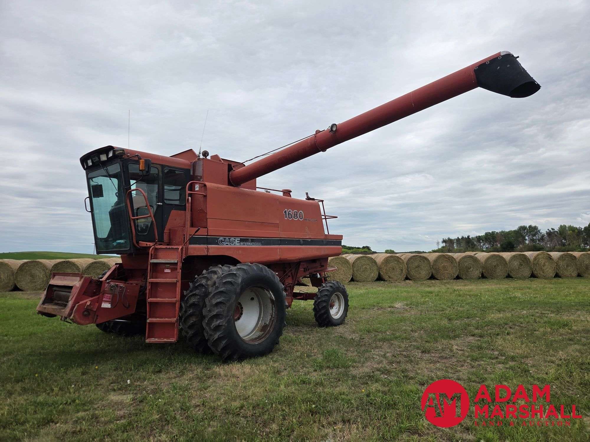 1986 Case IH 1680 Equipment Image0